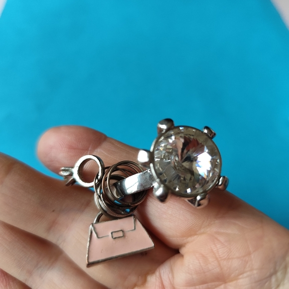 Jeanne Lottie Crystal Clear Solitaire Key Ring - Picture 5 of 5